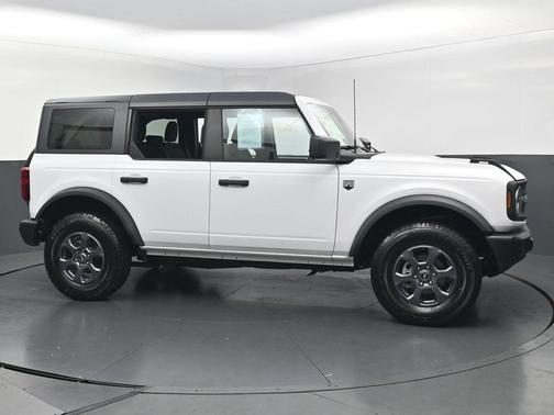 Oxford White 2025 Ford Bronco Big Bend