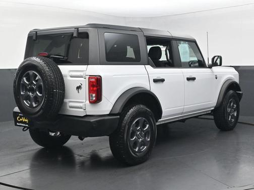 Oxford White 2025 Ford Bronco Big Bend