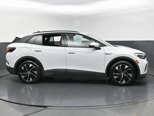 2022 Volkswagen ID.4 Pro