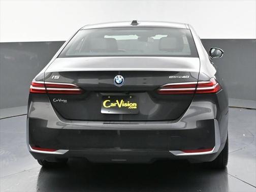 2024 BMW i5 eDrive40