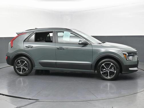 2024 Kia Niro EX