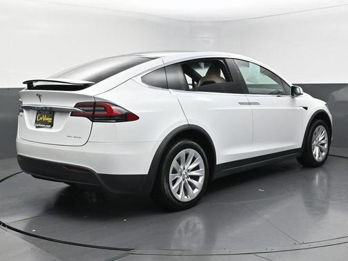2021 Tesla Model X Long Range
