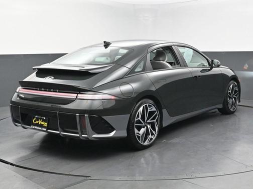 2023 Hyundai IONIQ 6 SEL