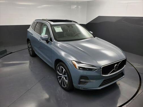 2022 Volvo XC60 Momentum