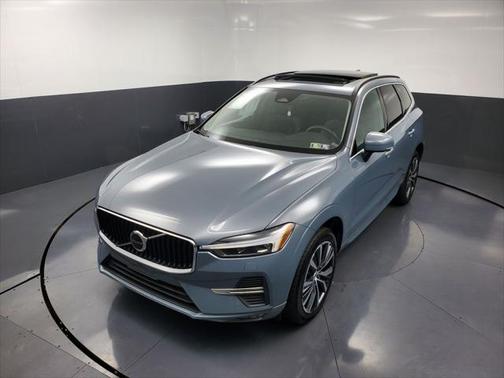 2022 Volvo XC60 Momentum