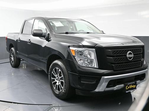 2023 Nissan Titan SV