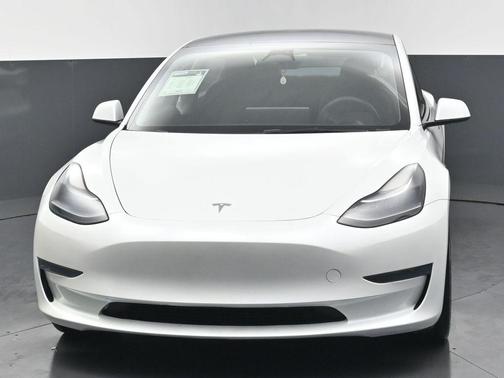 Pearl White Multi-Coat 2023 Tesla Model 3 Standard Range