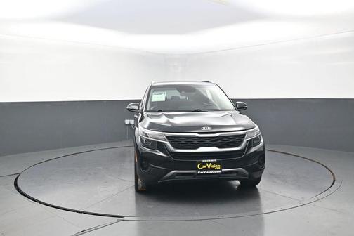 Cherry Black 2021 Kia Seltos EX