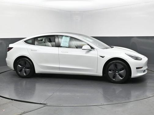 2019 Tesla Model 3 Standard Range Plus