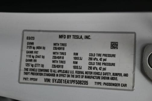 Pearl White Multi-Coat 2023 Tesla Model 3 Standard Range