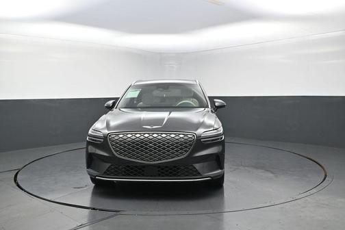 Makalu Gray 2023 Genesis Electrified GV70 Advanced AWD