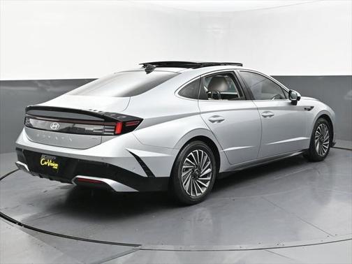 2024 Hyundai SONATA Hybrid Limited
