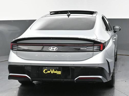 2024 Hyundai SONATA Hybrid Limited