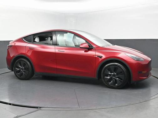 2025 Tesla Model Y Long Range Dual Motor All-Wheel Drive
