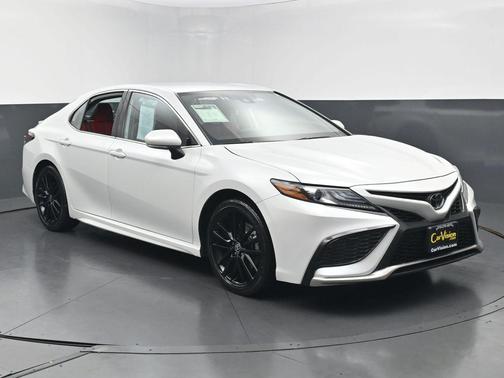 Pearl 2024 Toyota Camry XSE