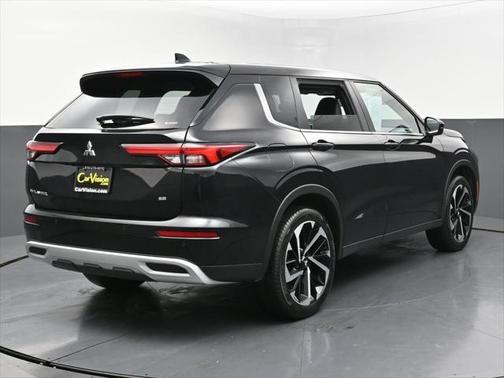 2024 Mitsubishi Outlander SE Black Edition w/Pano Roof S-AWC