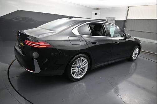 2024 BMW 530 i xDrive