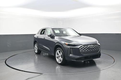Tambora Gray Metallic 2025 Audi Q5 Premium Plus TFSI quattro S tronic