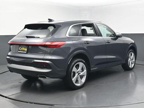 Tambora Gray Metallic 2025 Audi Q5 Premium Plus TFSI quattro S tronic