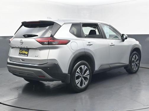 Brilliant Silver Metallic 2023 Nissan Rogue SV