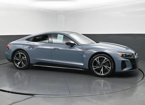 2023 Audi e-tron GT Premium Plus quattro