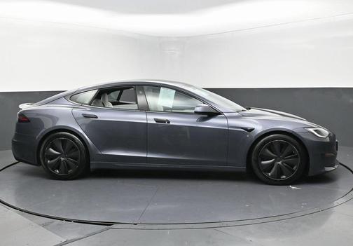2022 Tesla Model S Plaid