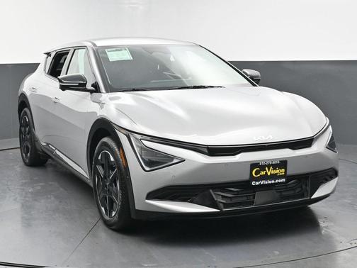 2025 Kia EV6 Wind