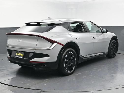 2025 Kia EV6 Wind
