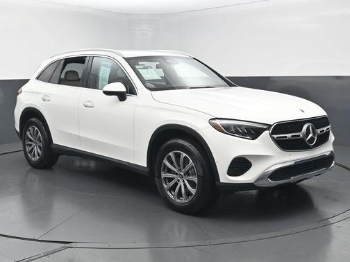 White 2025 Mercedes-Benz GLC 300 4MATIC