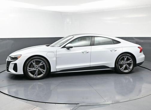 2023 Audi e-tron GT Premium Plus