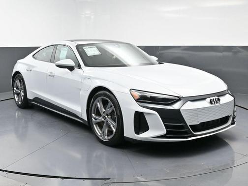 2023 Audi e-tron GT Premium Plus