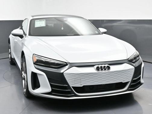 2023 Audi e-tron GT Premium Plus