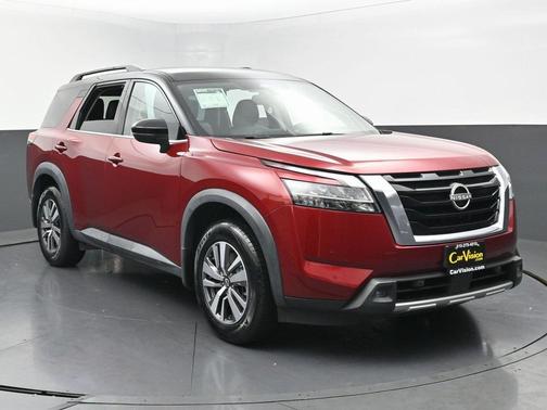 2022 Nissan Pathfinder SL 2WD