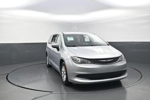 Silver Mist Clearcoat 2022 Chrysler Voyager LX