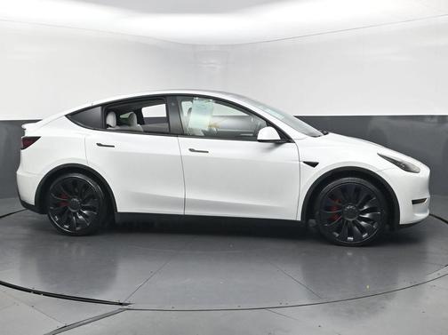 Pearl White Multi-Coat 2022 Tesla Model Y Performance Dual Motor All-Wheel Drive