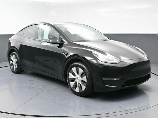 2022 Tesla Model Y Long Range Dual Motor All-Wheel Drive