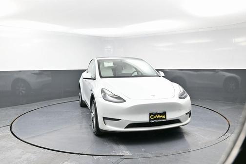 2022 Tesla Model Y Long Range Dual Motor All-Wheel Drive