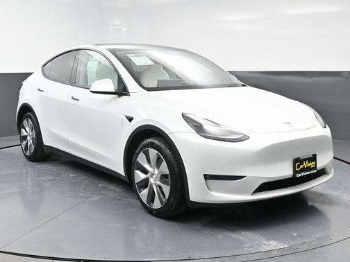 2022 Tesla Model Y Long Range Dual Motor All-Wheel Drive