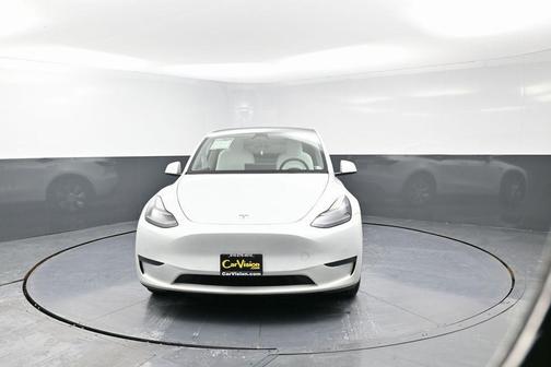 2022 Tesla Model Y Long Range Dual Motor All-Wheel Drive