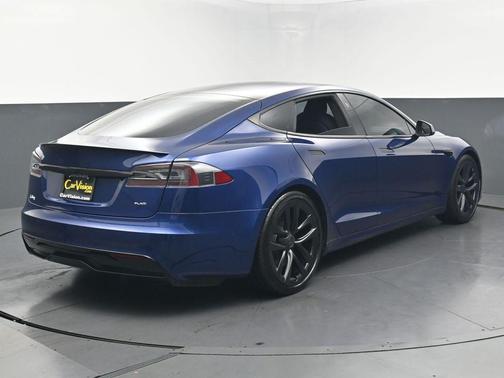 Deep Blue Metallic 2021 Tesla Model S Plaid