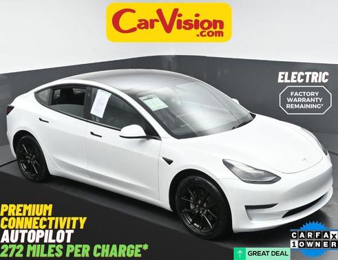 Pearl White Multi-Coat 2023 Tesla Model 3 Standard Range