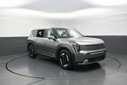 2024 Kia EV9 Light Long Range