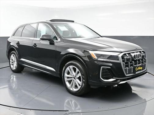 2025 Audi Q7 45 Premium