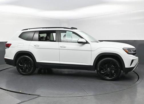 2022 Volkswagen Atlas 3.6L SE w/Technology