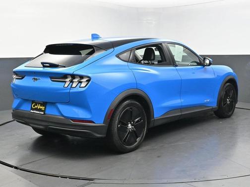 2022 Ford Mustang Mach-E Select