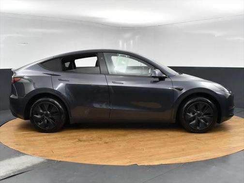 2025 Tesla Model Y Long Range Dual Motor All-Wheel Drive
