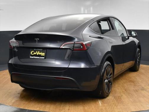 2025 Tesla Model Y Long Range Dual Motor All-Wheel Drive