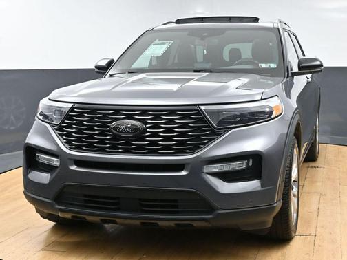 Gray Metallic 2021 Ford Explorer Platinum