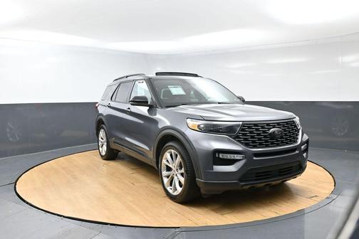 Gray Metallic 2021 Ford Explorer Platinum