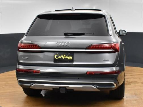 2023 Audi Q7 45 Premium